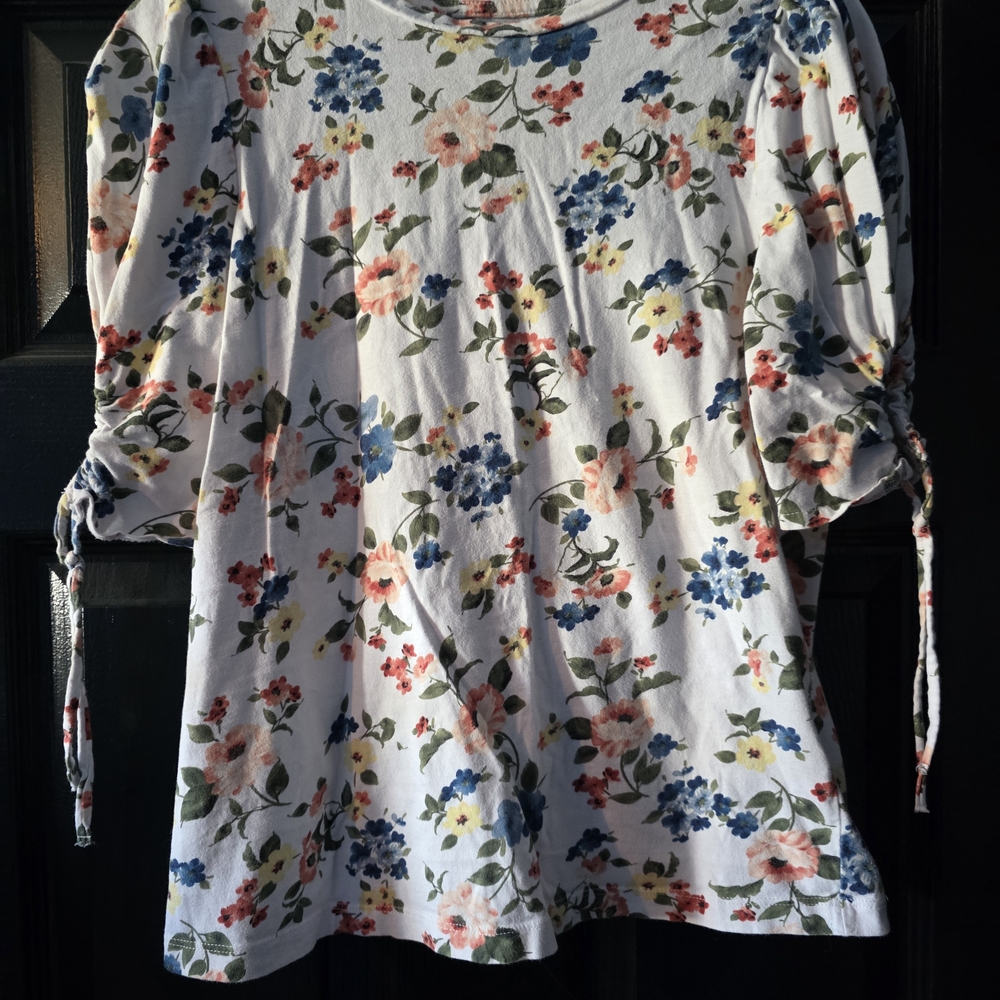 Suzy Shier Floral Blouse with Drawstring Sleeves